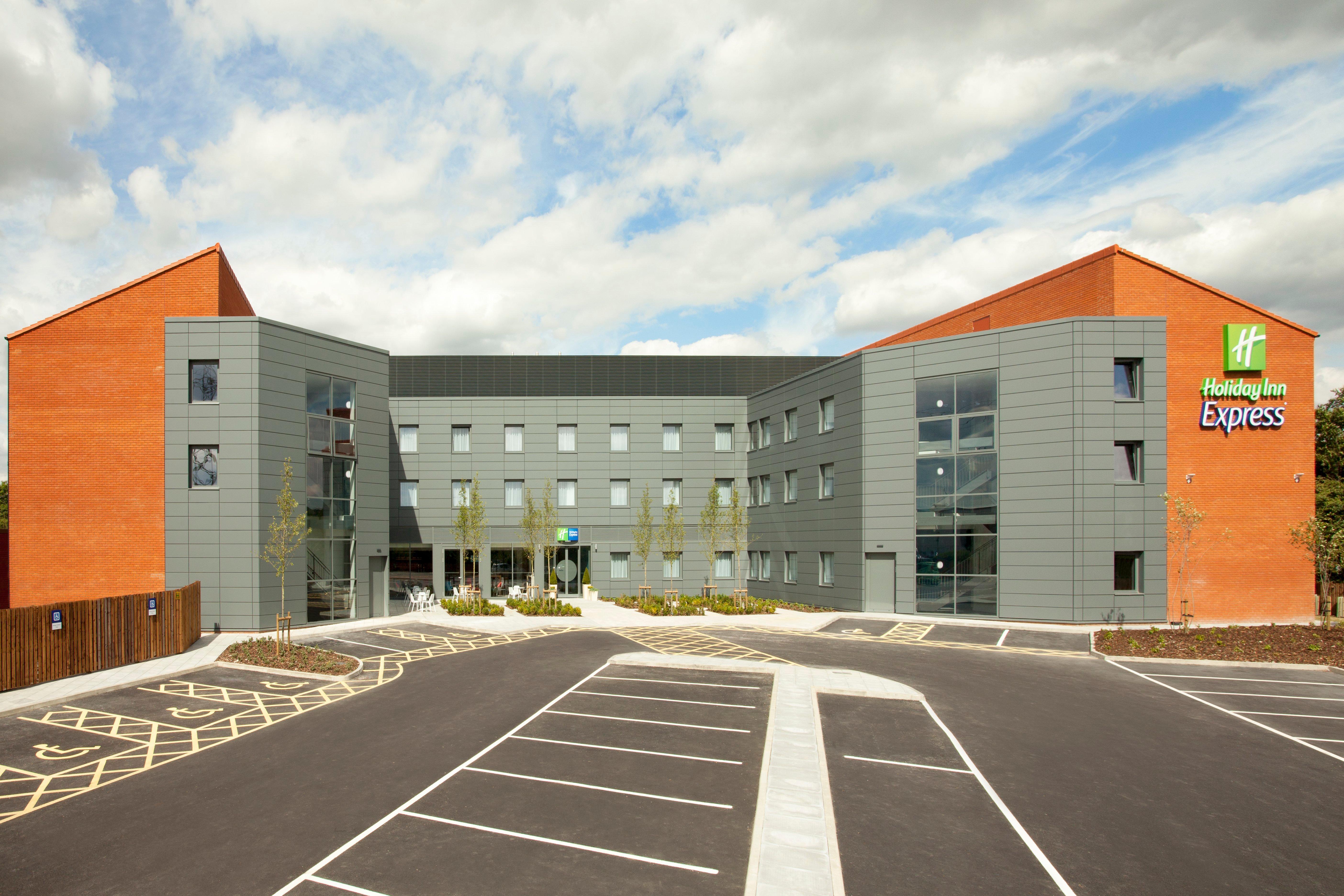 Holiday Inn Express St. Albans - M25, Jct.22 St Albans Экстерьер фото